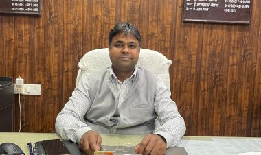 भ्रष्टाचारियों को 