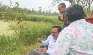 बिजली विभाग अफसर तानाशाही के खिलाफ फूटा जूनियर इंजीनियरों का गुस्सा