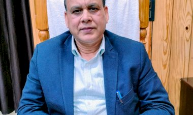 कबाड़ी के ढेर में दबा सिस्टम