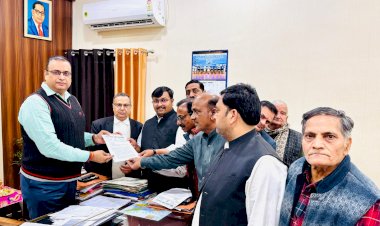 एसआईआर में अनियमितता को लेकर एडीएम से मिले कांग्रेसी, उठाई समस्याएं