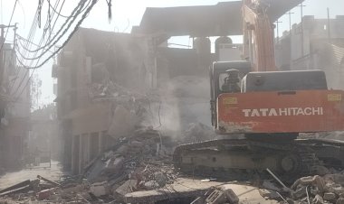 दूसरे दिन भी गरजा बुलडोज़र