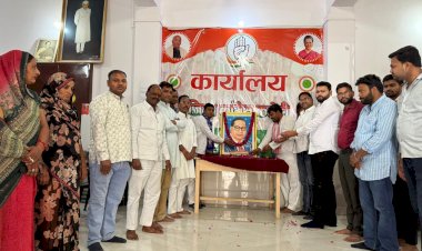 मथुरा कांग्रेस कार्यालय में अंबेडकर जयंती