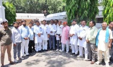 बरेली: सांसद नरेश उत्तम पटेल के आवास पर हमले से आक्रोश, सरदार पटेल स्वाभिमान मंच ने राष्ट्रपति को भेजा ज्ञापन