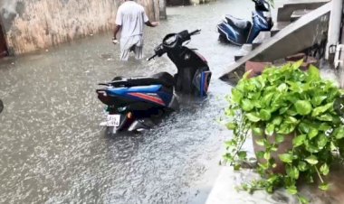 माधवपुरम में जलभराव, घरों में घुसा पानी