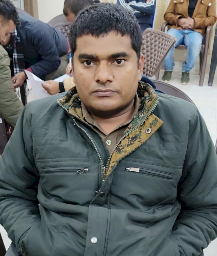 रिश्वत का खेल, जीरो टॉलरेंस नीति फेल..., 50 हजार की रिश्वत में यूपी पुलिस का दरोगा गिरफ्तार