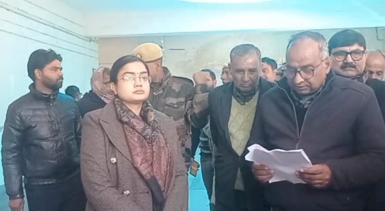 विद्युत समस्याओं को लेकर किसान महासभा ने एसडीएम को सौंपा ज्ञापन