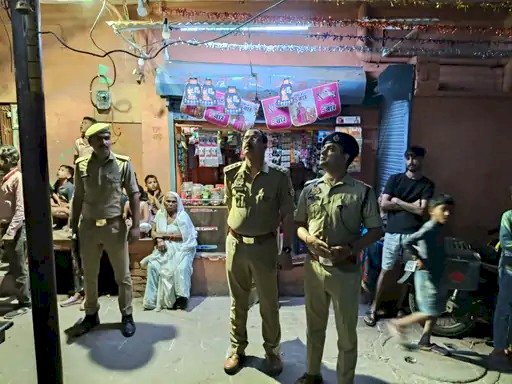 सट्टे की सूचना, हिस्ट्रीशीटर के नकली सॉस फैक्ट्री का खुलासा, गोदाम से हजारों बोतलें बरामद