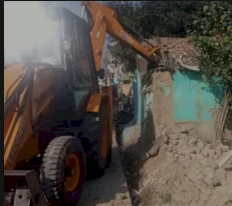धोपेश्वरनाथ मार्ग पर बुलडोज़र की गरज