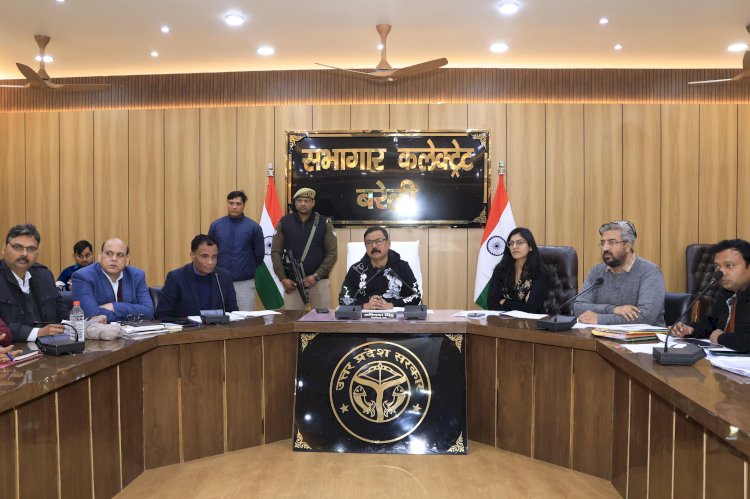 छात्रवृत्ति पेंडेंसी पर सख्ती