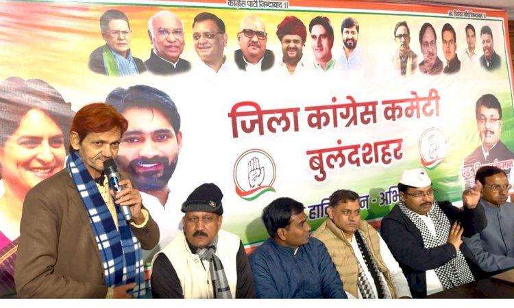 किसी भी ऐसे रहबर की हिमायत हम नहीं करते...