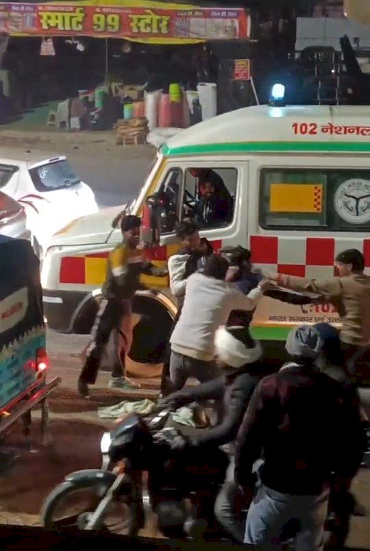 बहेड़ी में सरेआम गुंडई