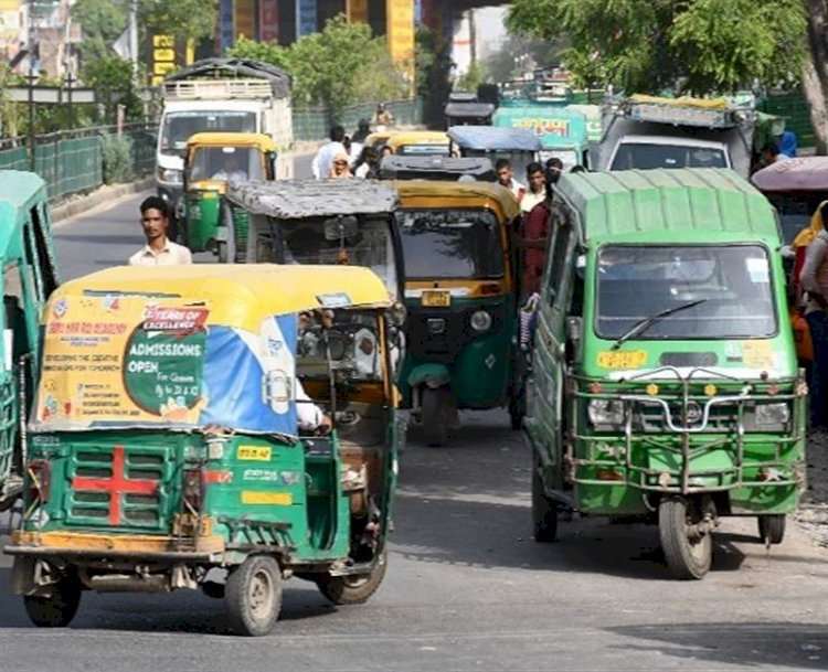 टैम्पो चालकों से अवैध वसूली का आरोप