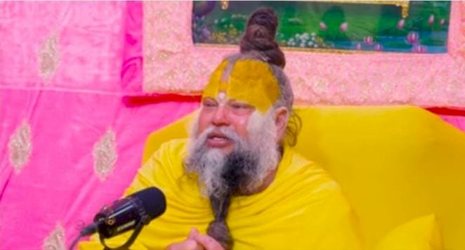 वृंदावन में पोस्टर विवाद, संत प्रेमानंद पर आपत्ति