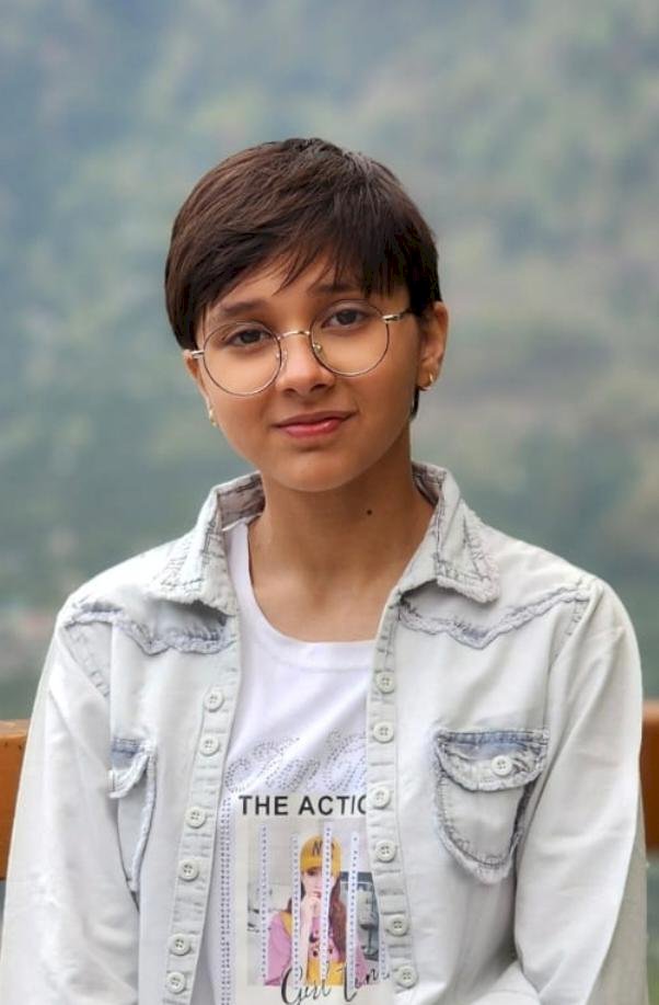 मथुरा की प्रियांशी सिंह ने CBSE 10वीं में 96% अंक लाकर बढ़ाया मान