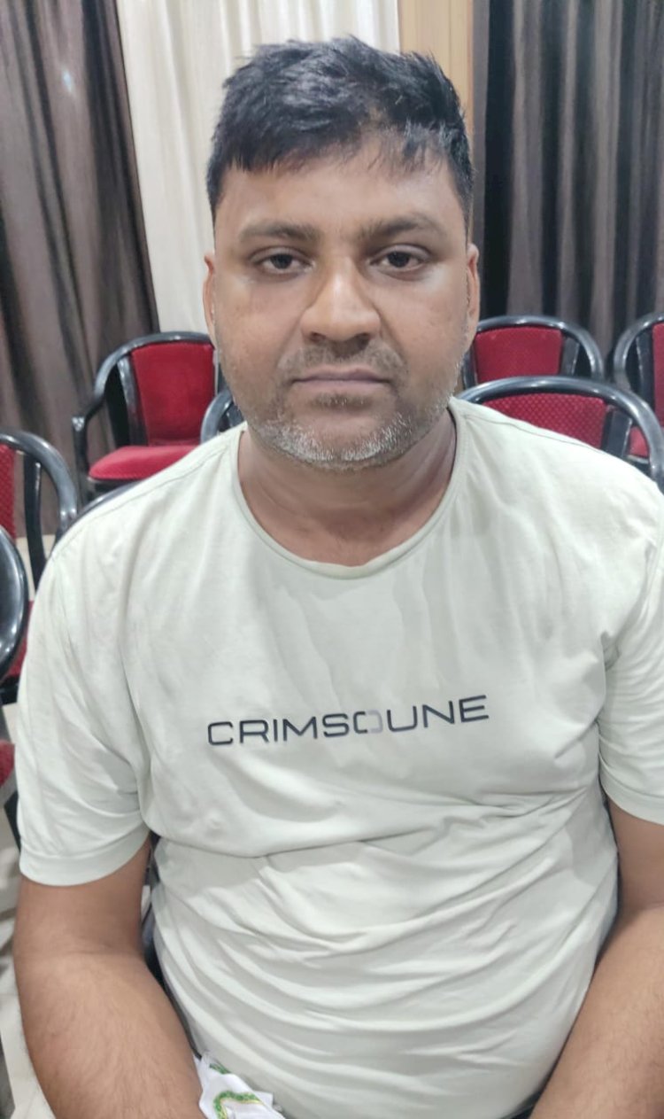 बरेली: एंटी करप्शन टीम का बड़ा धमाका, फरीदपुर में 15 हजार की रिश्वत लेते रंगे हाथ दबोचा गया चकबंदी लेखपाल