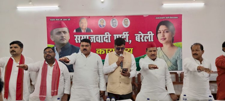 सपा की अहम बैठक, 2027 चुनाव में यूपी की सभी सीटों पर जीत का किया दावा