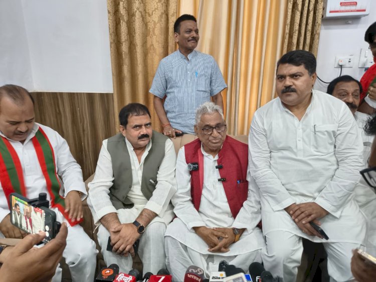जौहर यूनिवर्सिटी पर कार्रवाई राजनीतिक बदले की भावना : माता प्रसाद पांडे