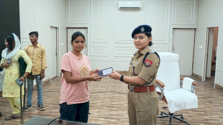 बरेली पुलिस ने 82 लाख के 411 गुम-चोरी मोबाइल बरामद किए