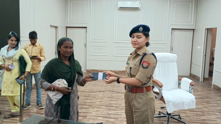 बरेली पुलिस ने 82 लाख के 411 गुम-चोरी मोबाइल बरामद किए