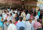 बरेली जिला अस्पताल बेहाल, भीषण गर्मी में ओपीडी पर्चे के लिए हाहाकार