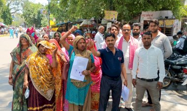 बरेली: करेली गांव में सार्वजनिक रास्ते और चकमार्ग पर अवैध कब्जे का आरोप