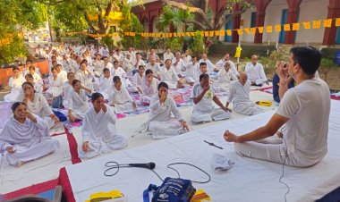 योग दिवस पर कराया योग और ध्यान