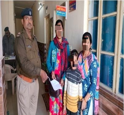 आगरा रेल मंडल में बड़ा अभियान, बचाए गए साठ मासूम बच्चे