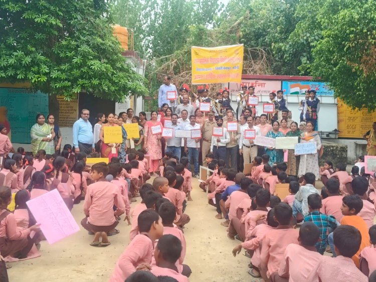 विधायक डॉ. राघवेन्द्र शर्मा ने स्कूल चलो रैली को दिखाई हरी झंडी